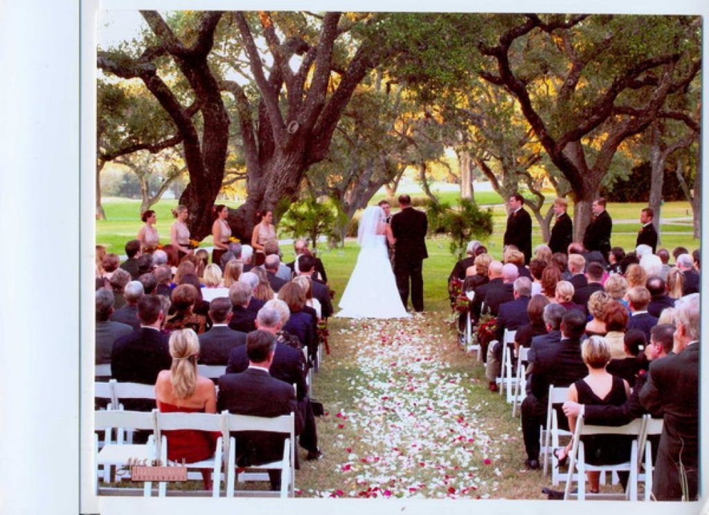 Outdoor wedding at Fair Oaks Ranch Golf and Country Club.