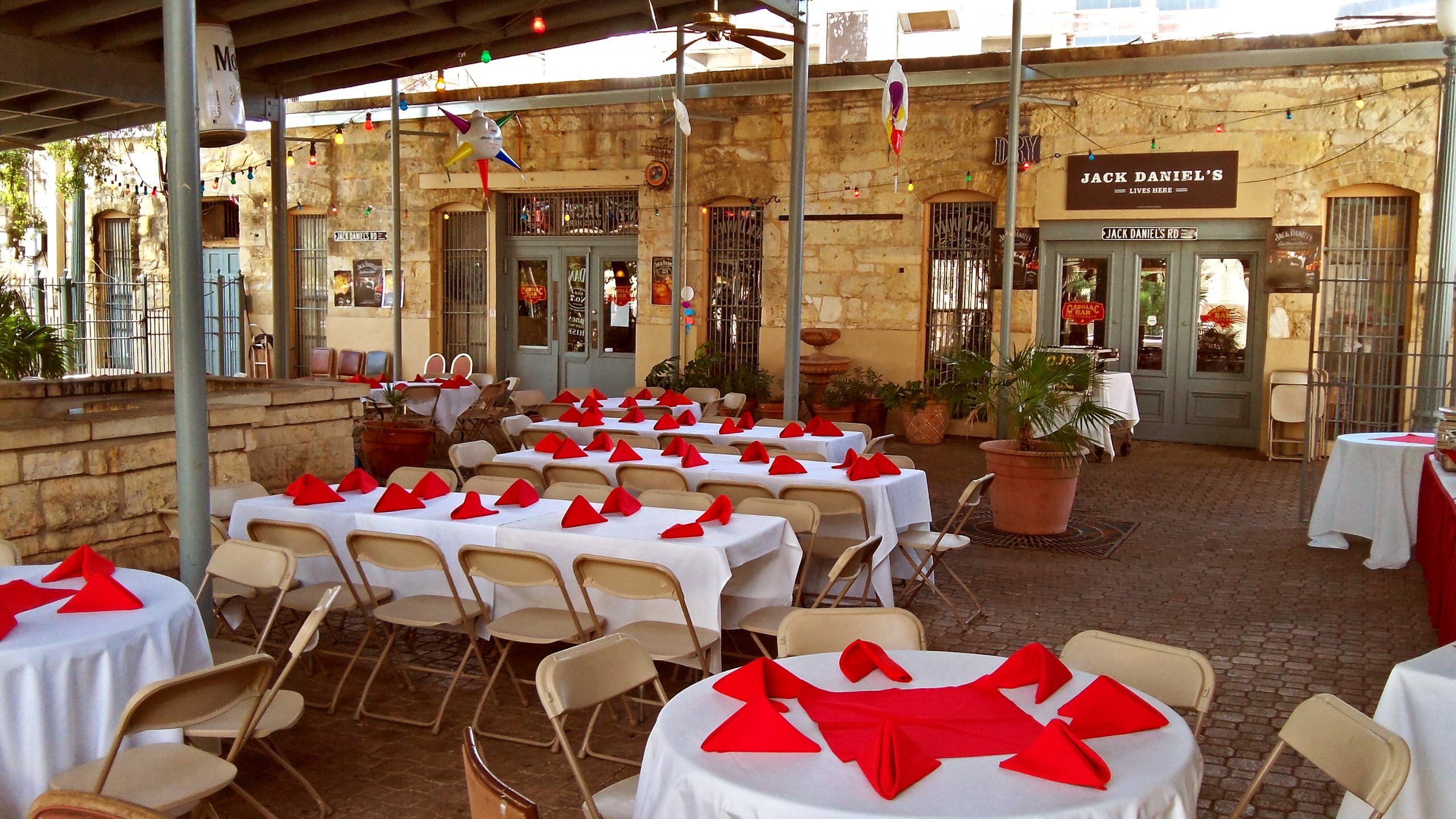 Cadillac Bar & Restaurant | San Antonio Weddings