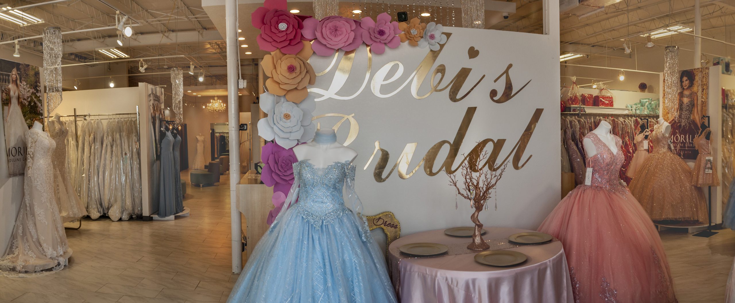 Debi's Bridal Shop-San Antonio Weddings