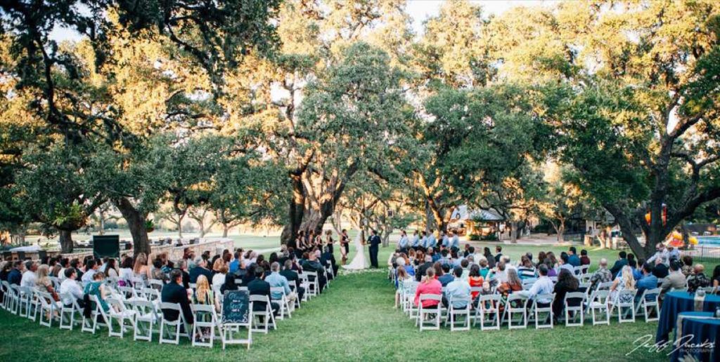 An outdoor wedding at Fair Oaks Ranch Golf and Country Club