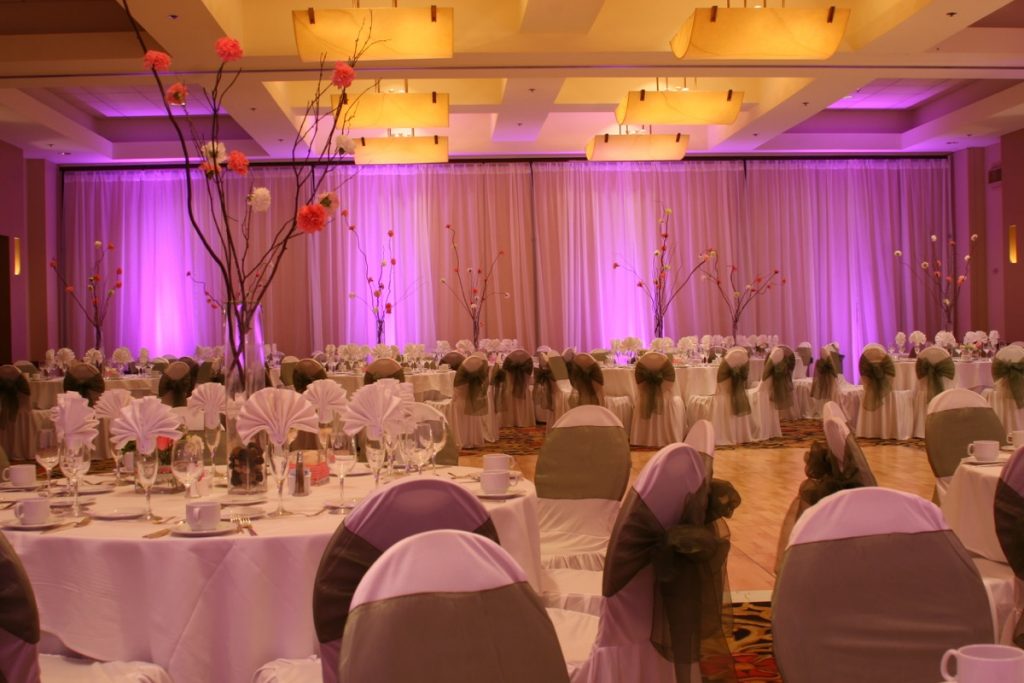 The Hilton San Antonio Airport banquet rooms captures the wonderful magic of your day!