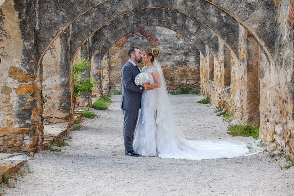 OK, another kiss at the church's sone archway, then a reception at the Emporium by Yarlen!