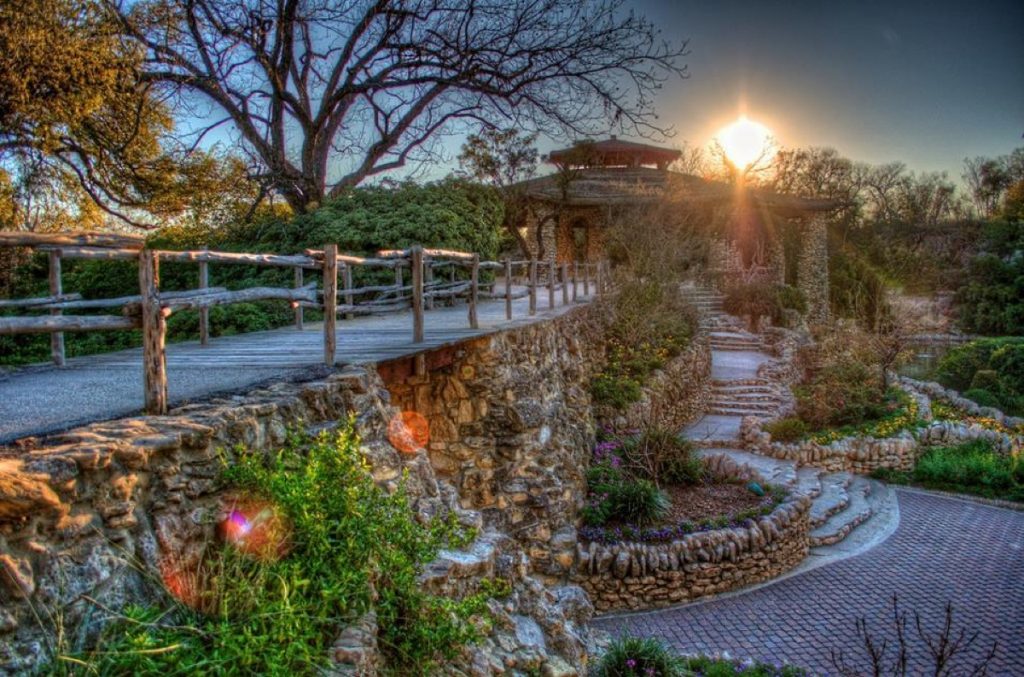The sunset over Jingu House & Japanese Tea Garden makes the entire place more magical and wonderful.