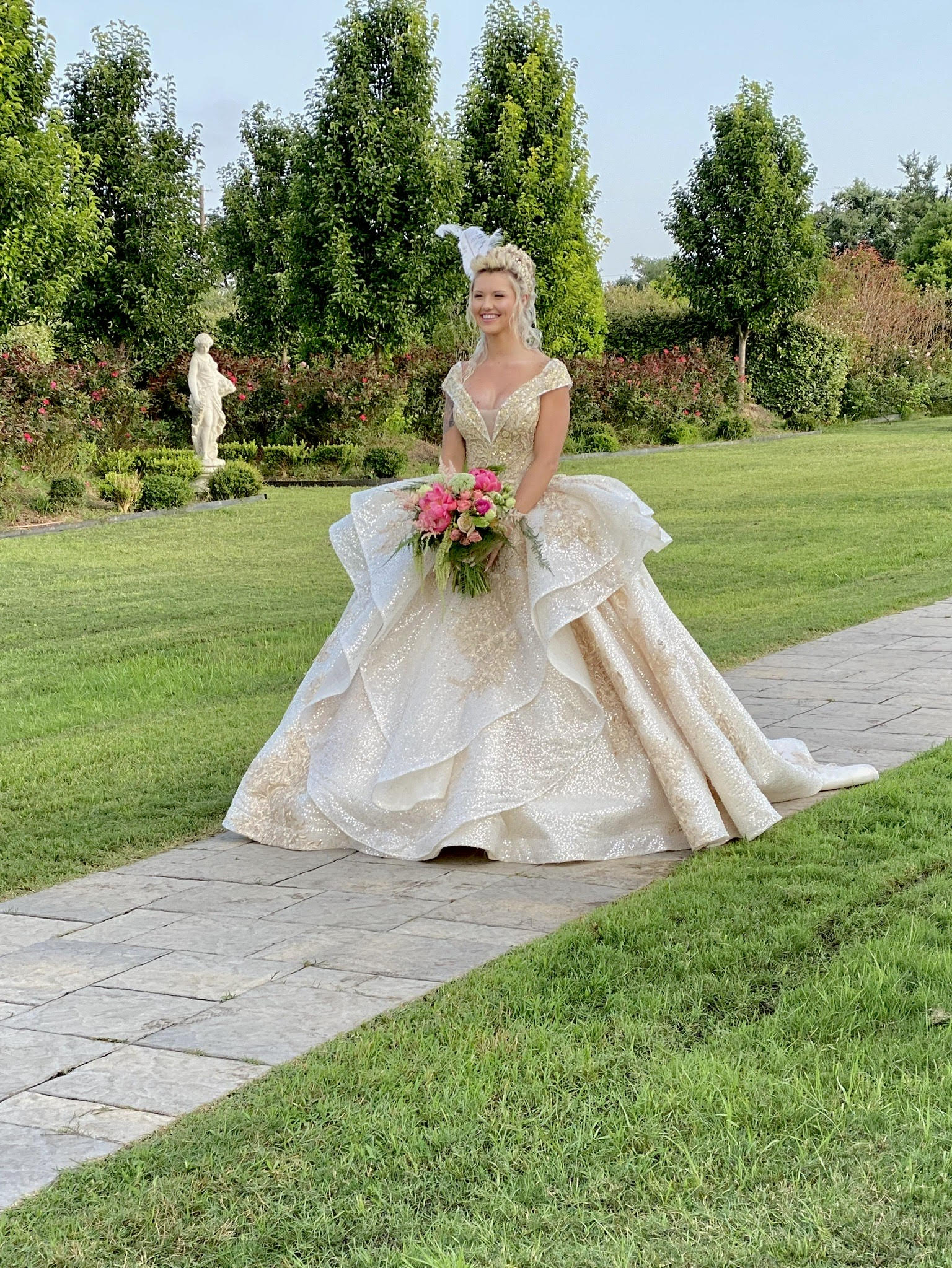 Lesley's Flowers-BridalBuzz-San Antonio Weddings- Gardens of Cranesbury View