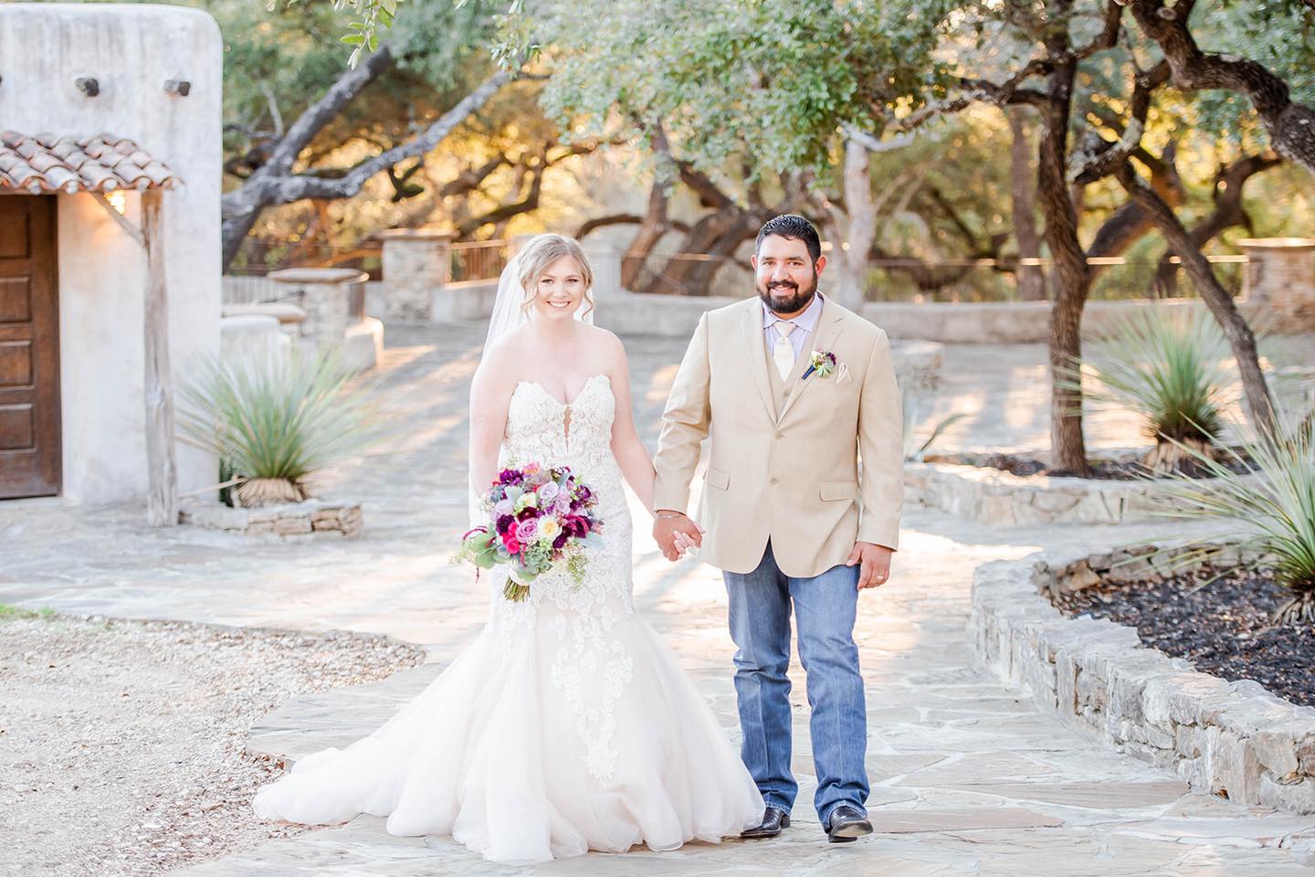 Lesley's Flowers-BridalBuzz-San Antonio Weddings- Lost Mission