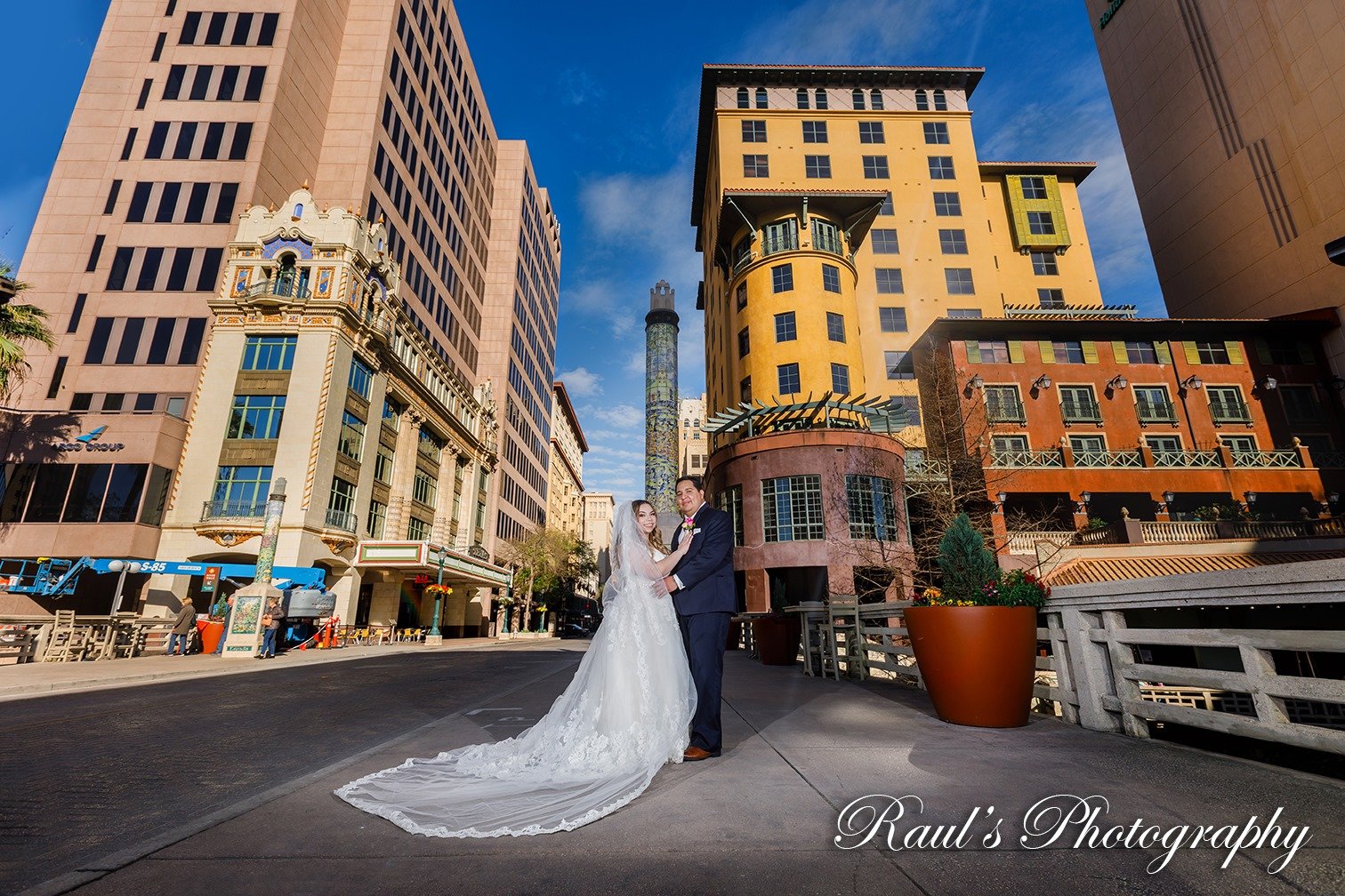 Raul's Photography-BridalBuzz-San Antonio Weddings