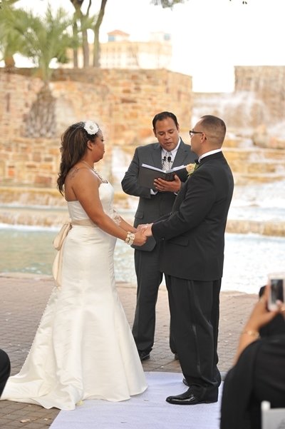 Texas Wedding Ministers - BridalBuzz - San Antonio Weddings