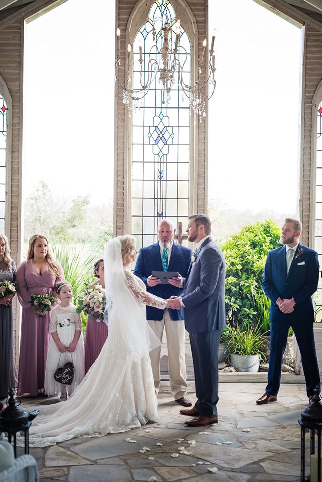 Texas Wedding Ministers - BridalBuzz - San Antonio Weddings