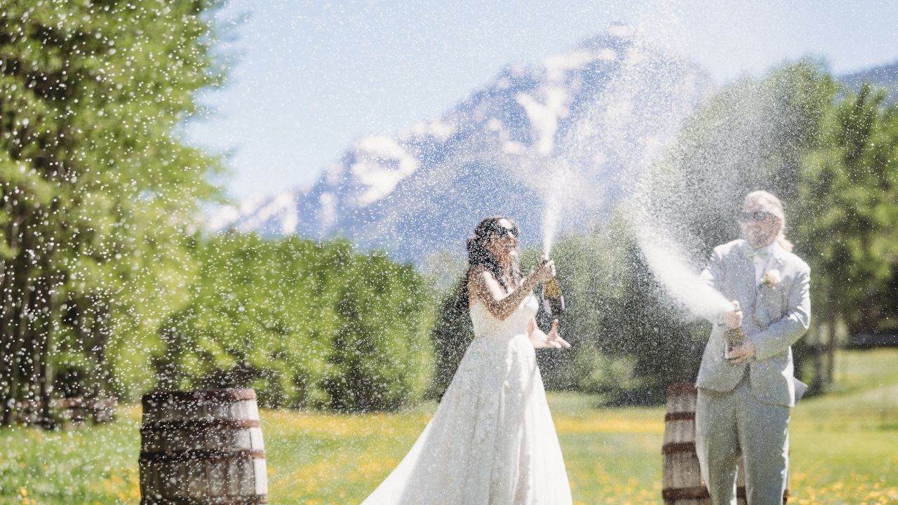 wedding photos couple in Snowmass Colorado